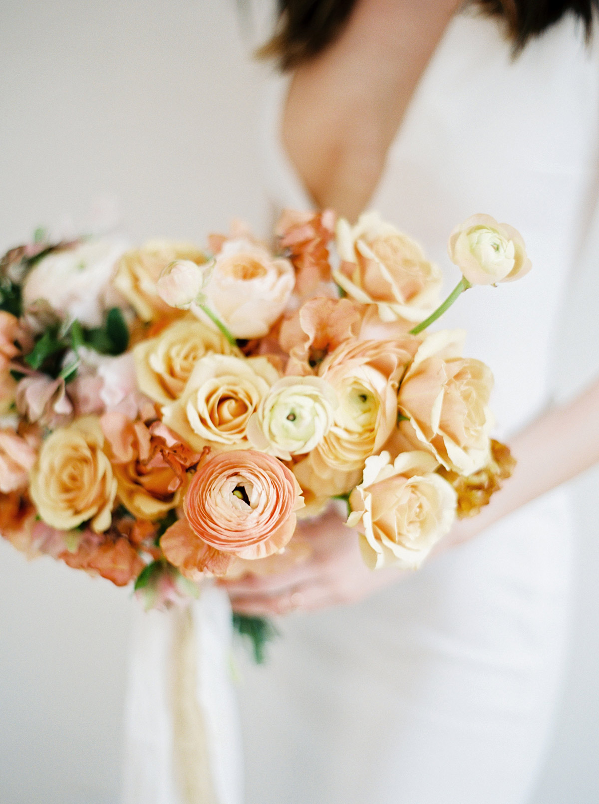 Rose Gold and Peach Minimalist Wedding Inspiration